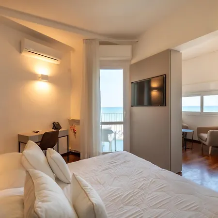 Hotel Hr 4*