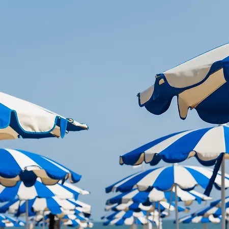 Hr 酒店 西尼加利亚