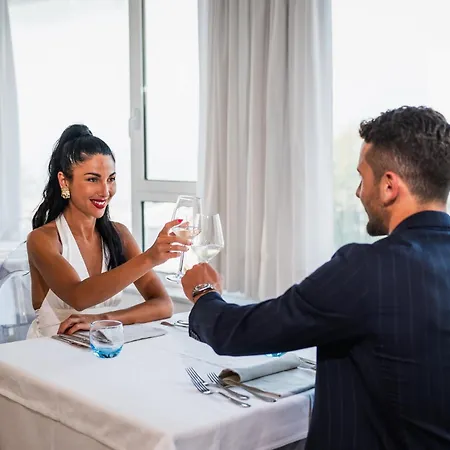 Hr Hotel